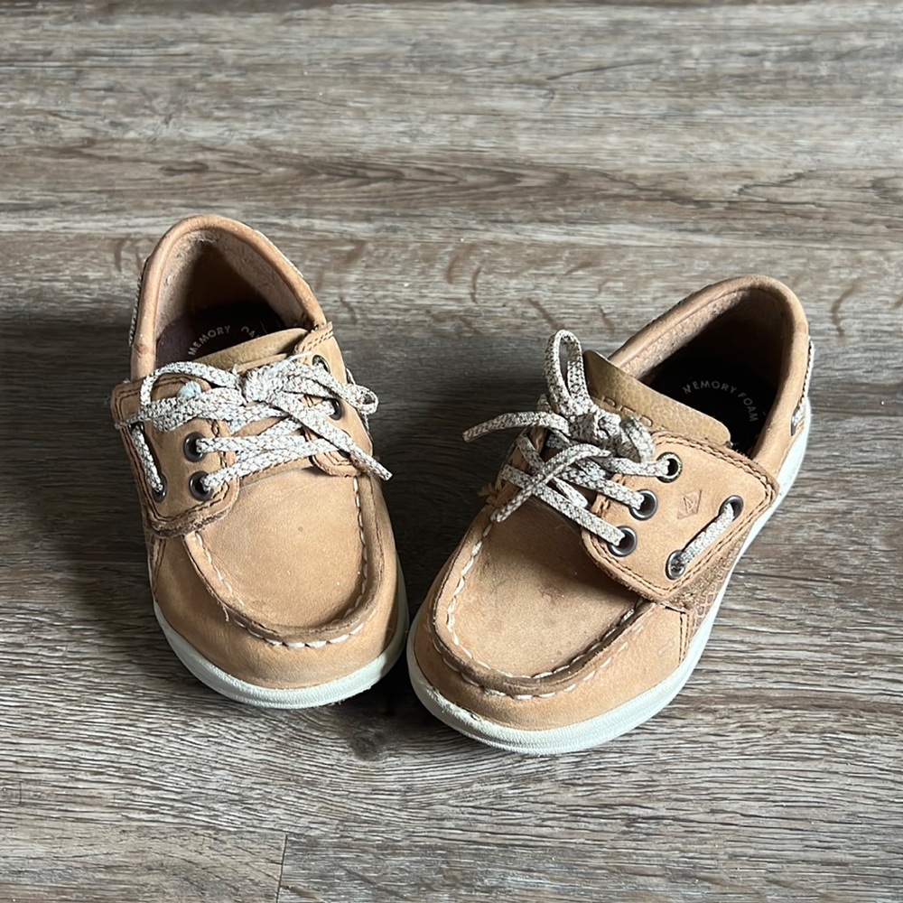 Toddler boy Sperry’s